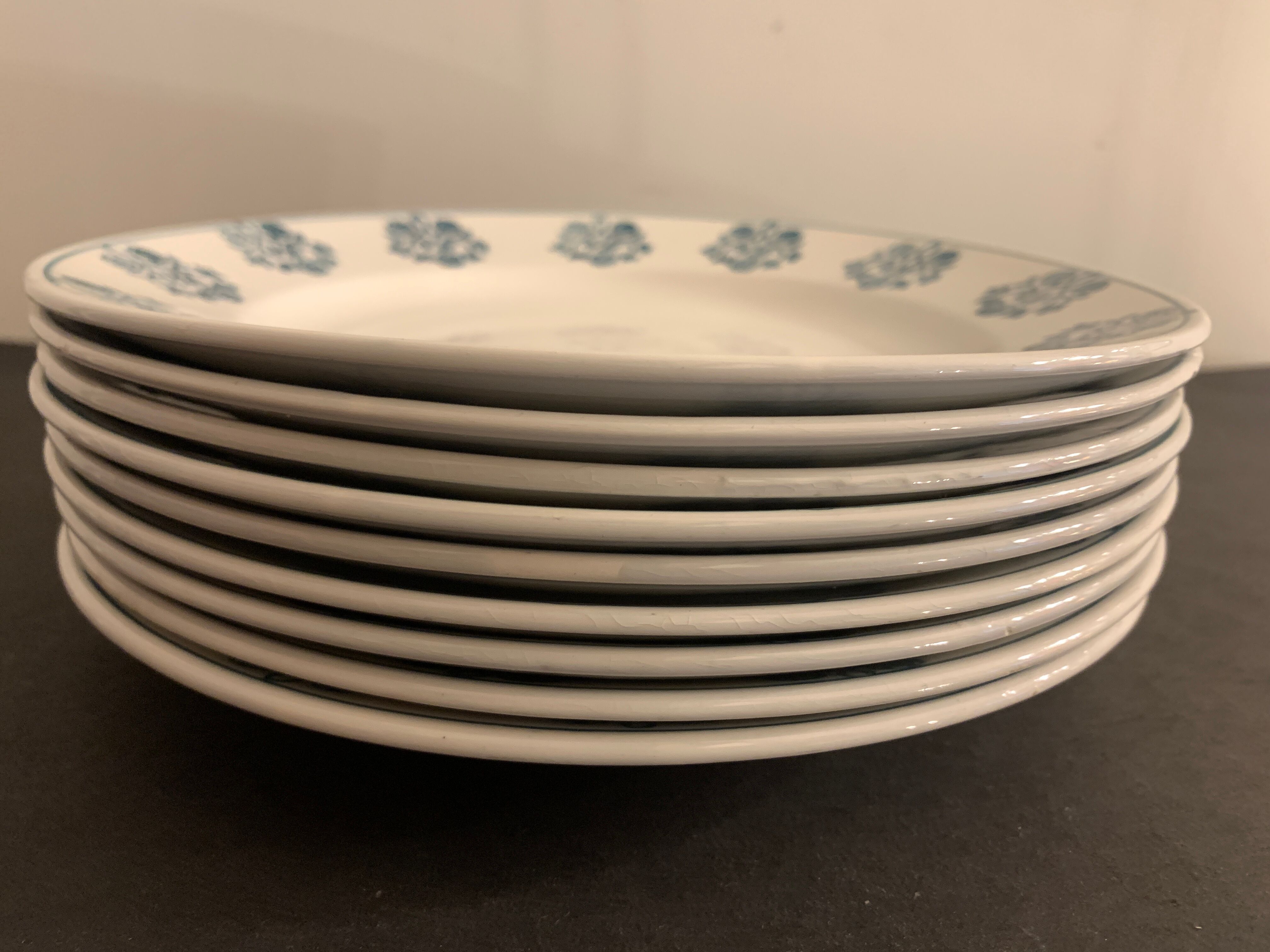 9 flat plates in old earthenware, Sarreguemines and Digoin, model René