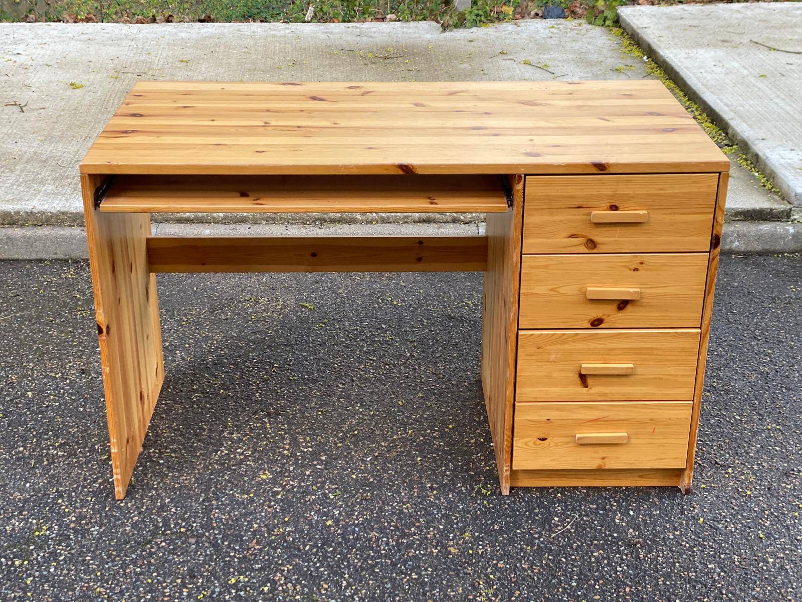 Scandinavian solid wood desk 120cm