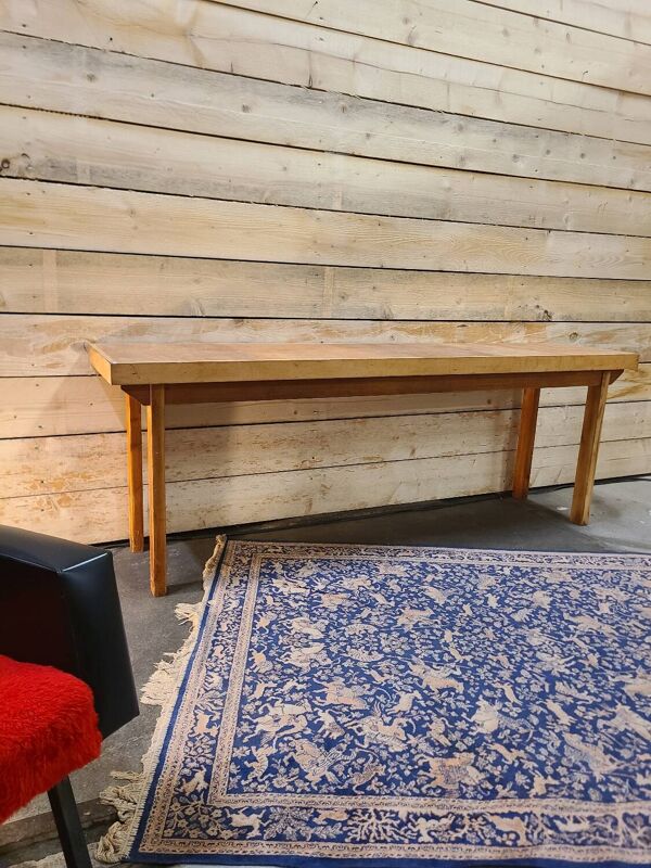 Etabli, mange debout, console