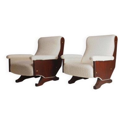 Paire de fauteuils modernes italiens en noyer et bouclé des années 1960