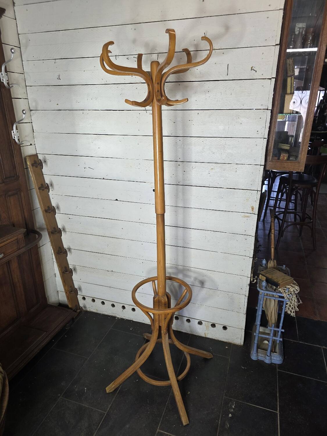 Baumann parrot coat rack from the 50s