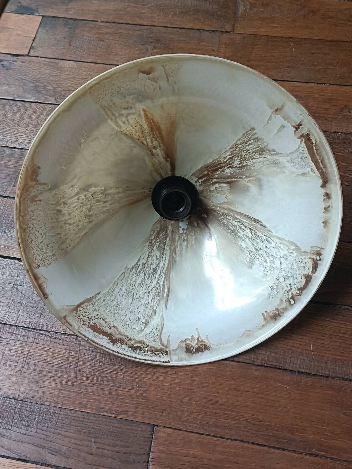 Art Deco style pendant light with marbled glass