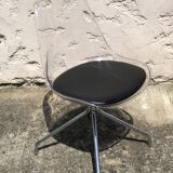 Pair of plexiglass chairs and 4 chrome legs