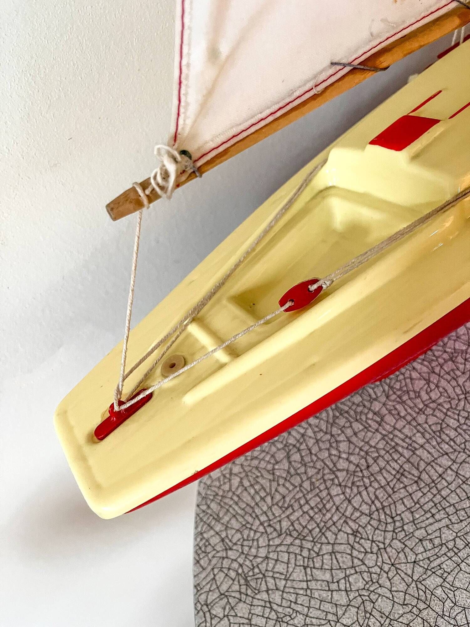 F28 VP50 basin sailboat from the French brand Giraud Sauveur.