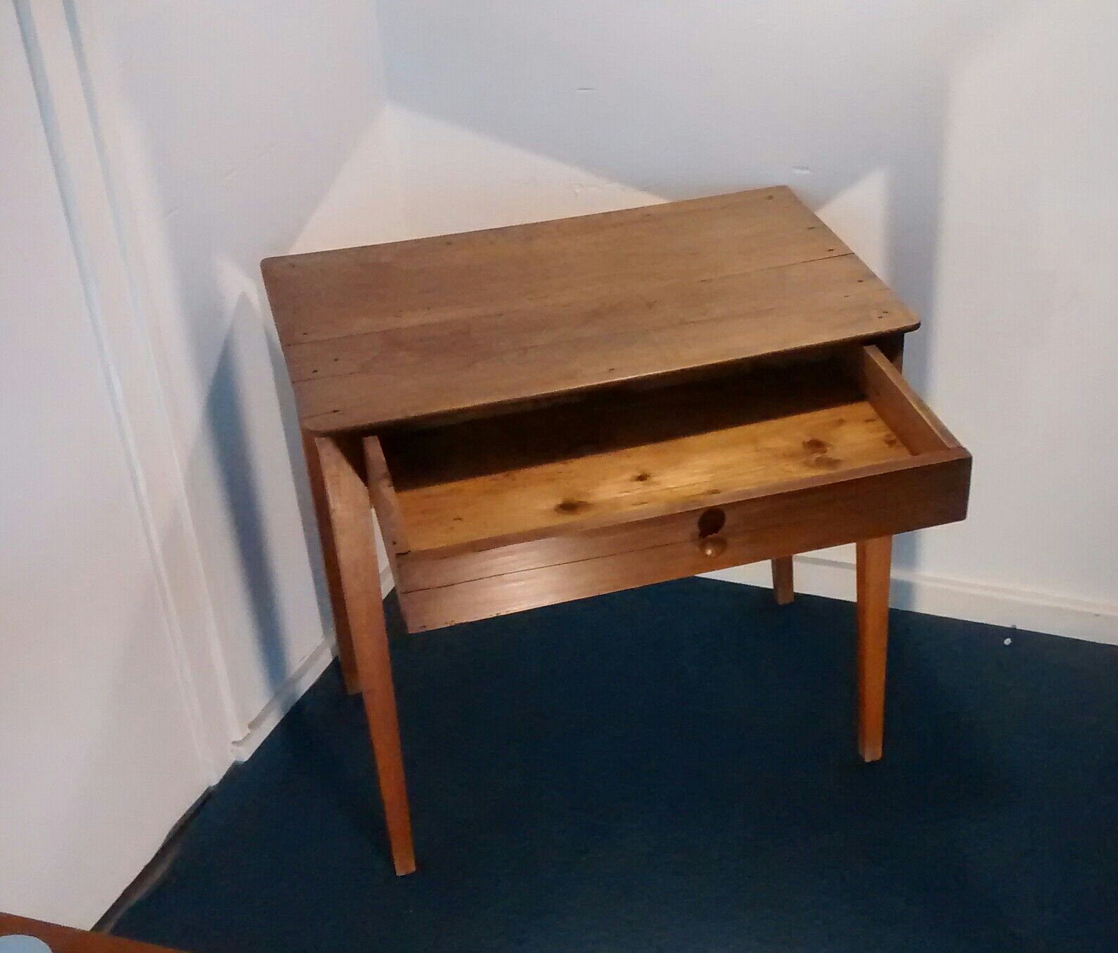 Bureau pieds fuseaux