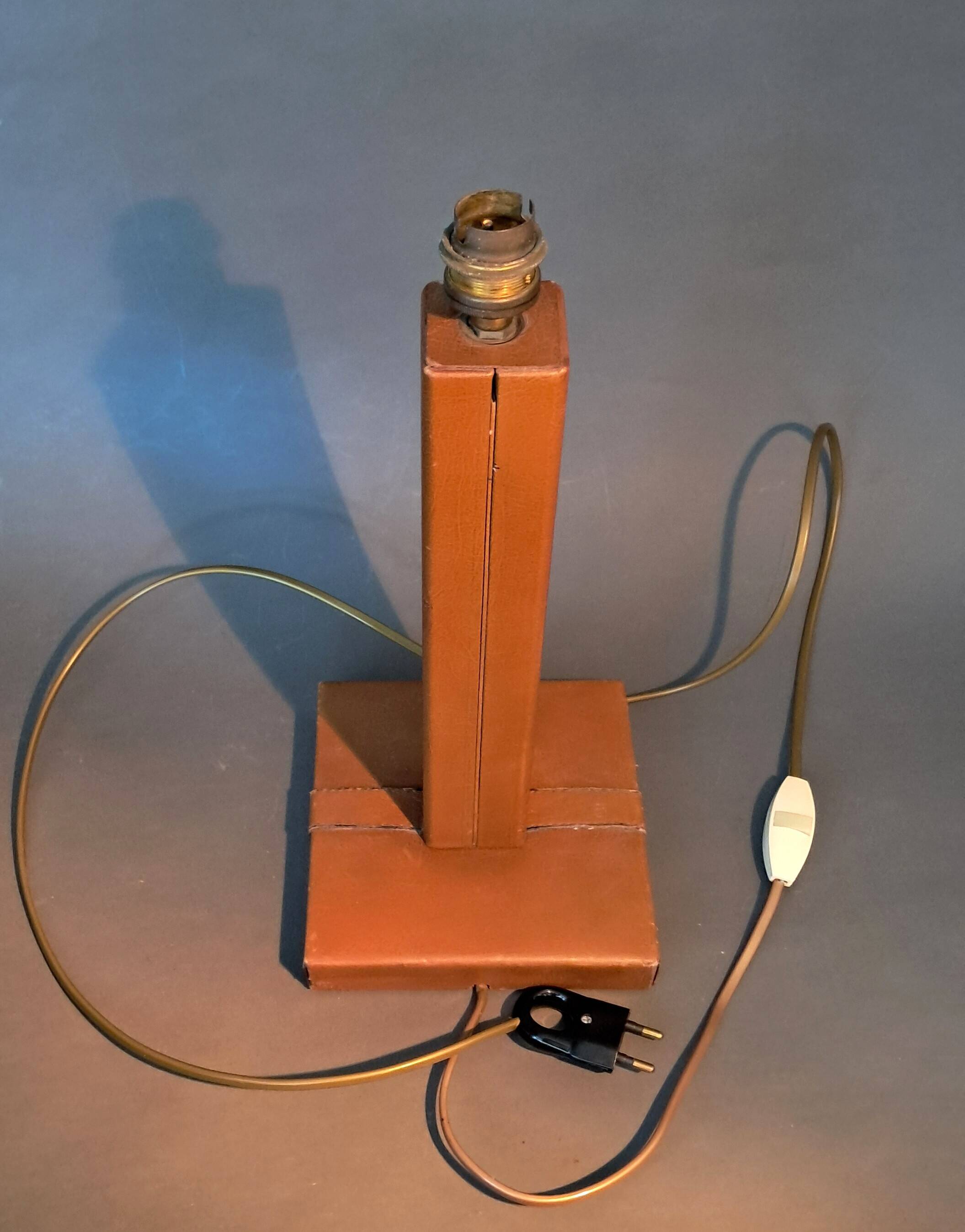 Modernist lamp base in fawn leather 1950s Le Tanneur Paris.