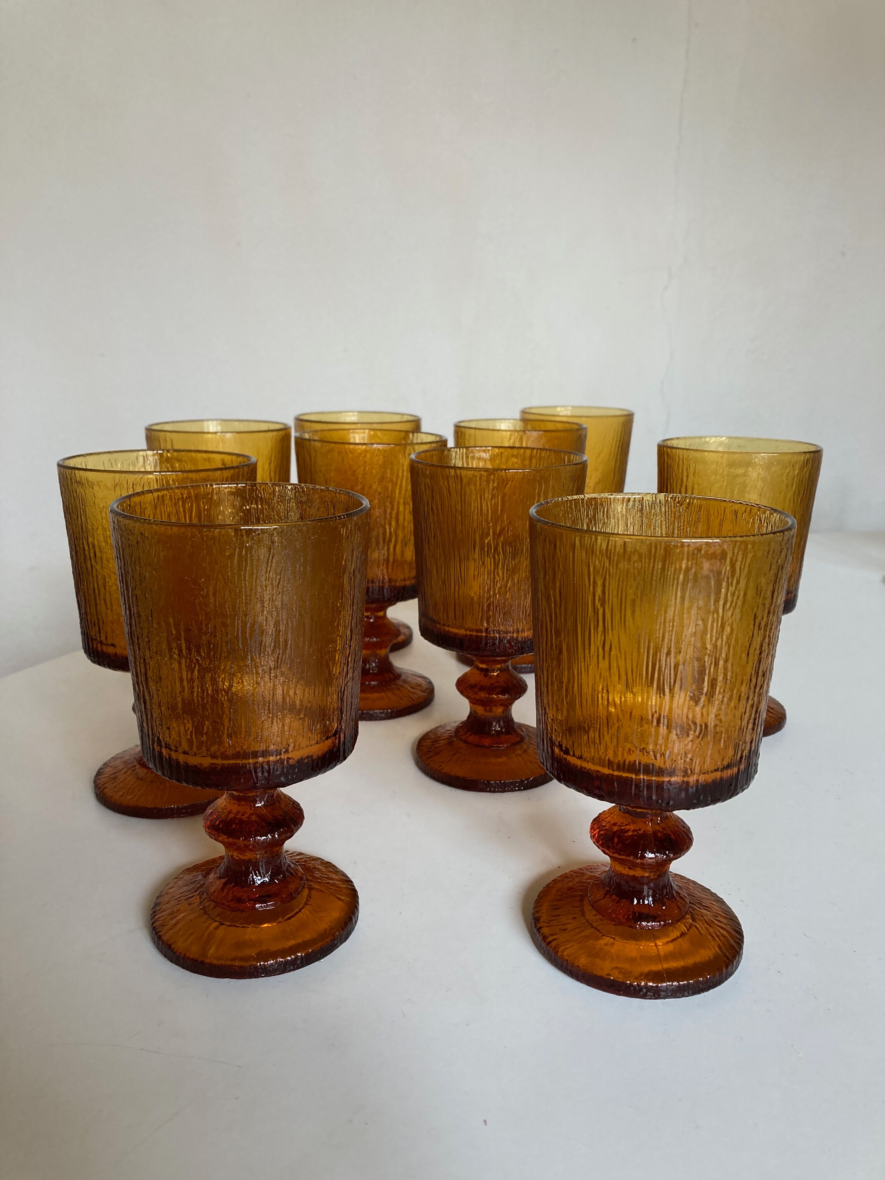 Set of 10 1970 glasses in molded glass tree wood