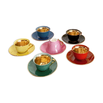 Ensemble de tasses et sous tasses coloré en Porcelaine
