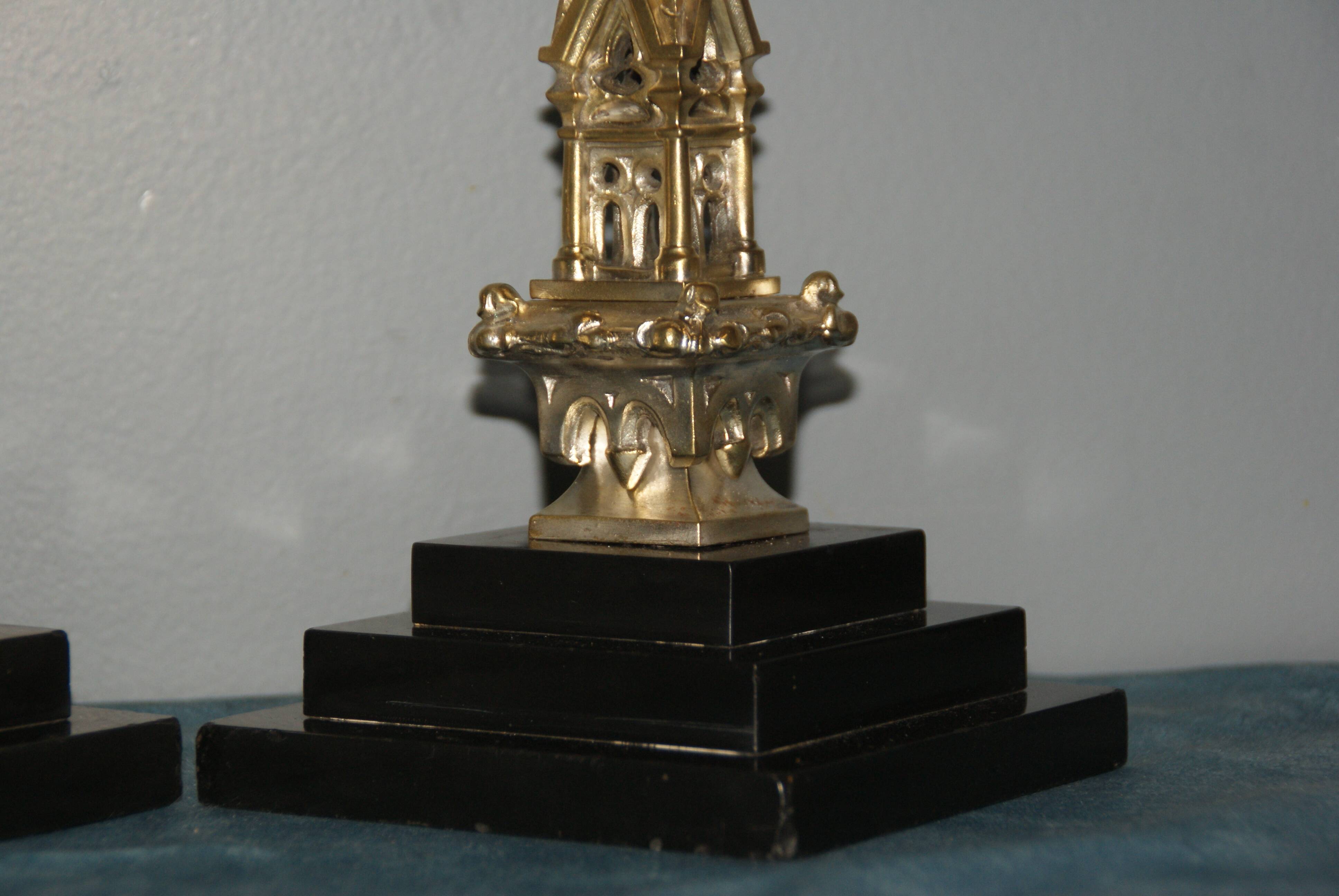Rare paire de chandeliers en bronze XIX siècle