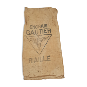 Bag burlap fertilizer Gautier