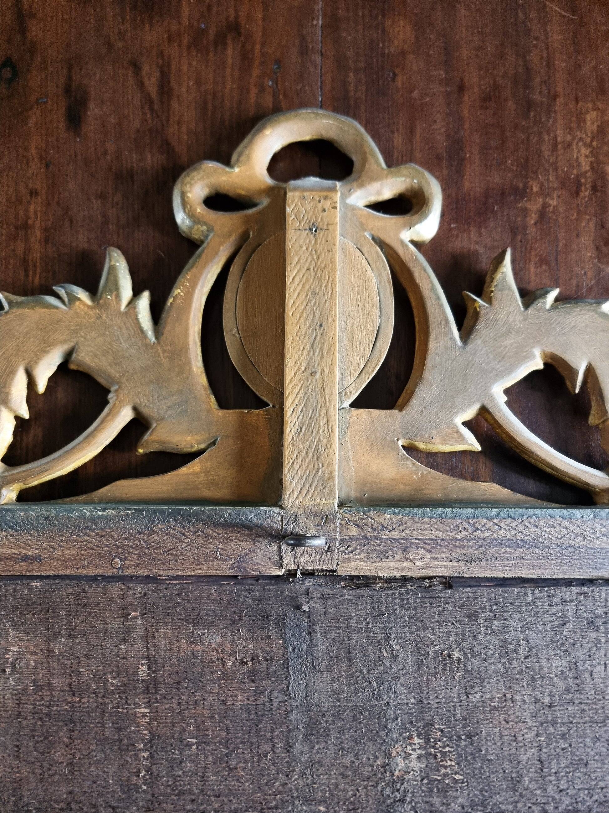 The Louis XVI - pediment mirror