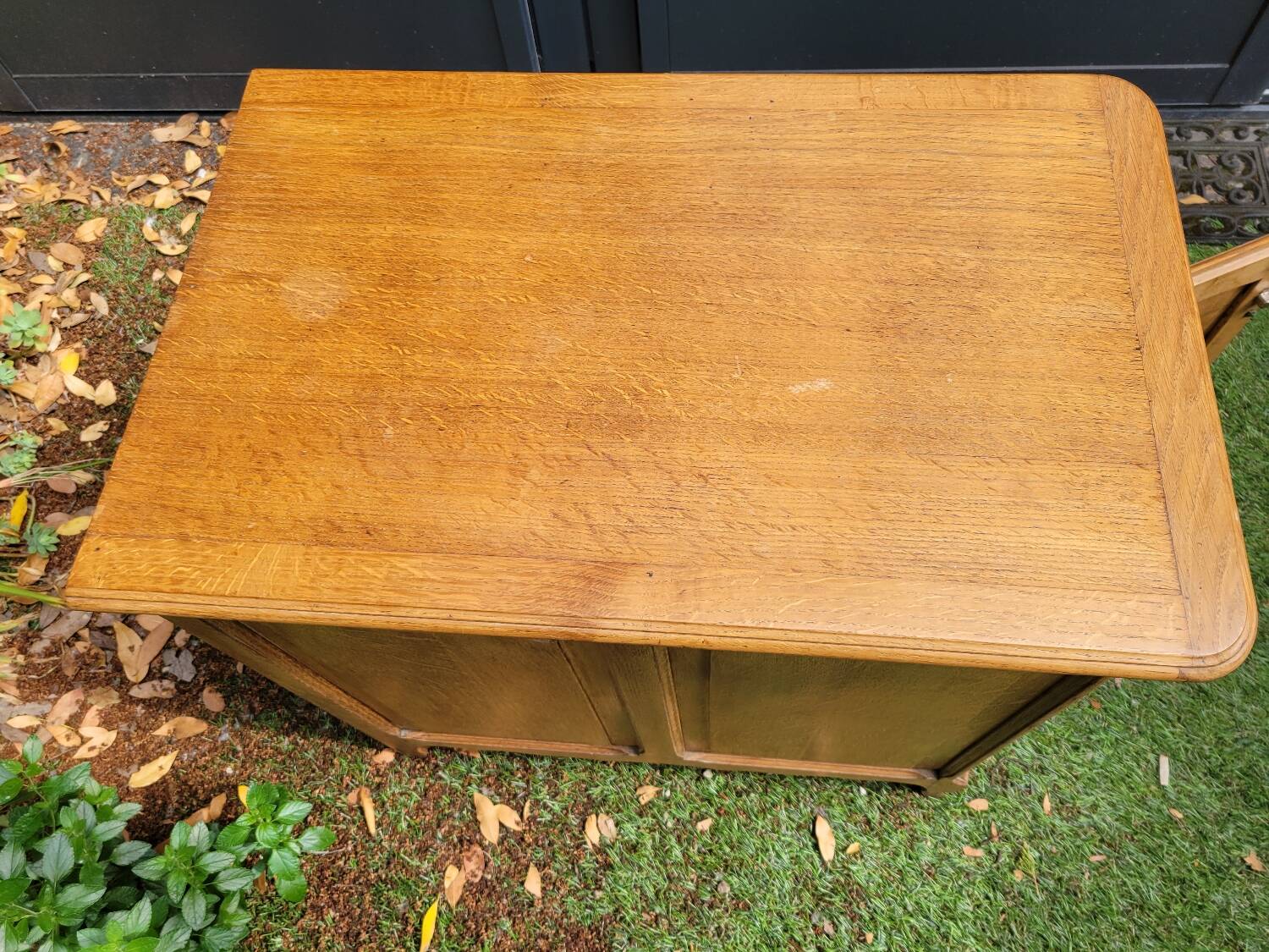 TV cabinet