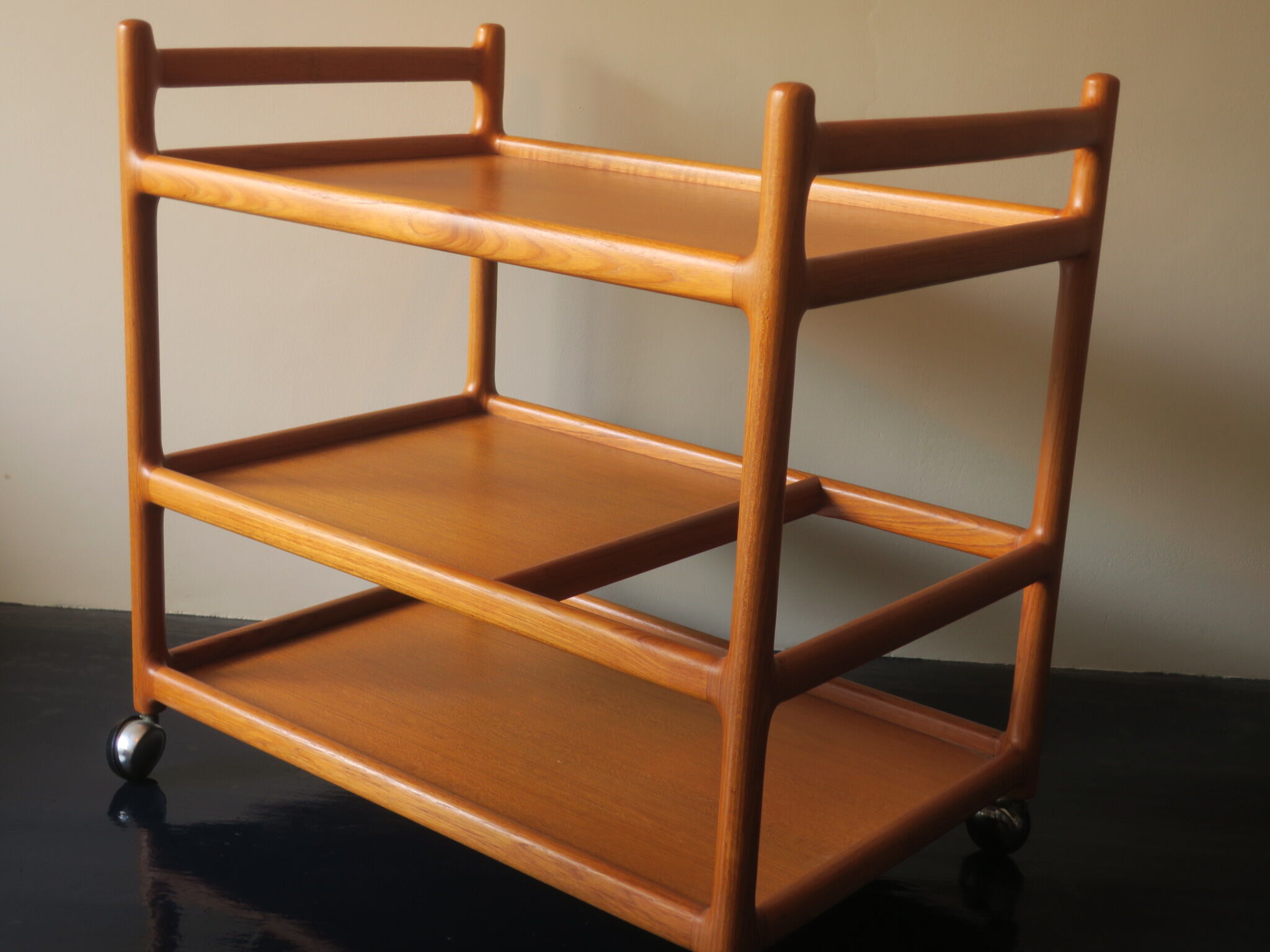 Serving trolley by Johannes Andersen for CFC Silkeborg