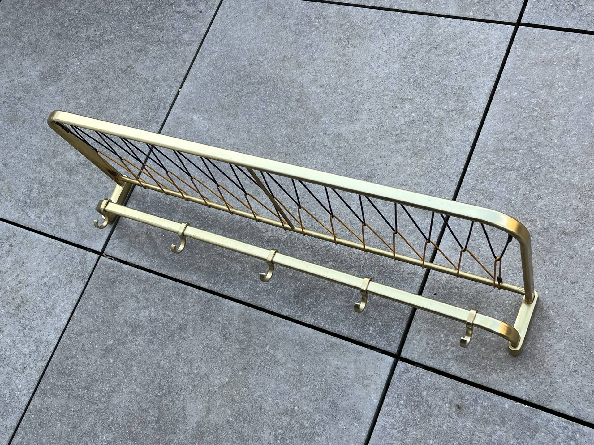 Coat rack style train luggage rack l=81cm