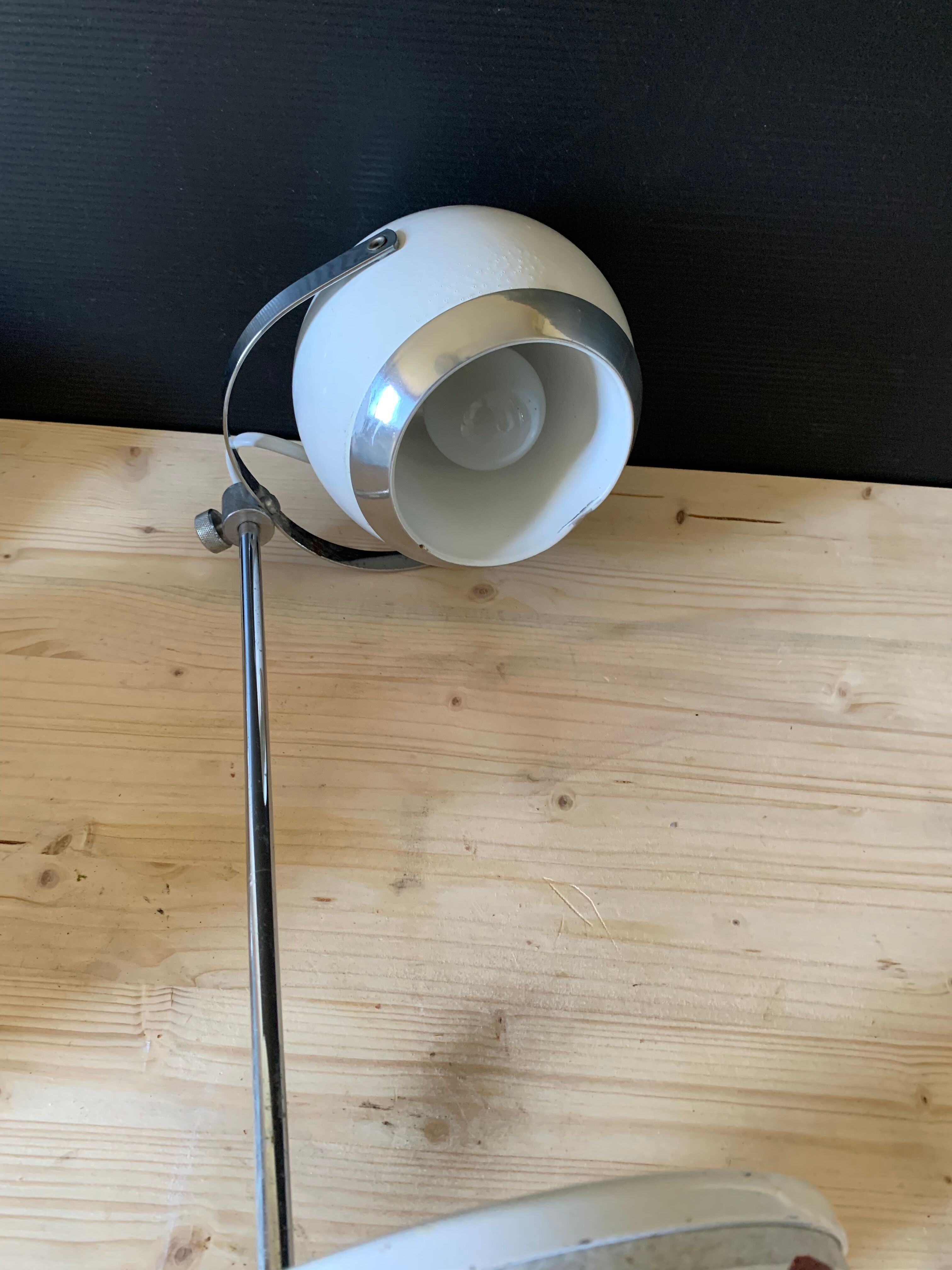 Vintage eyeball lamp