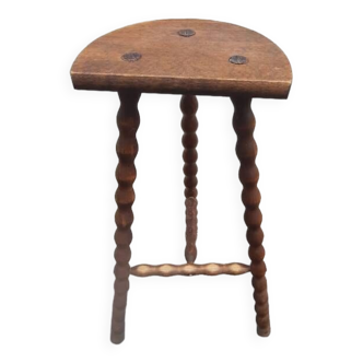Tripod bar stool