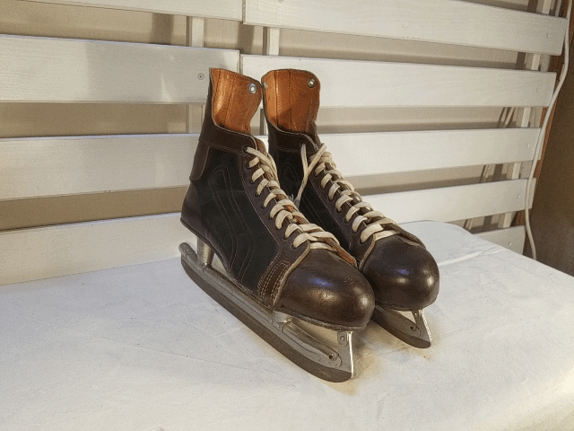 Former NHL Hockey Skates - Daoust Pro Model Canada - Vintage Sports Deco