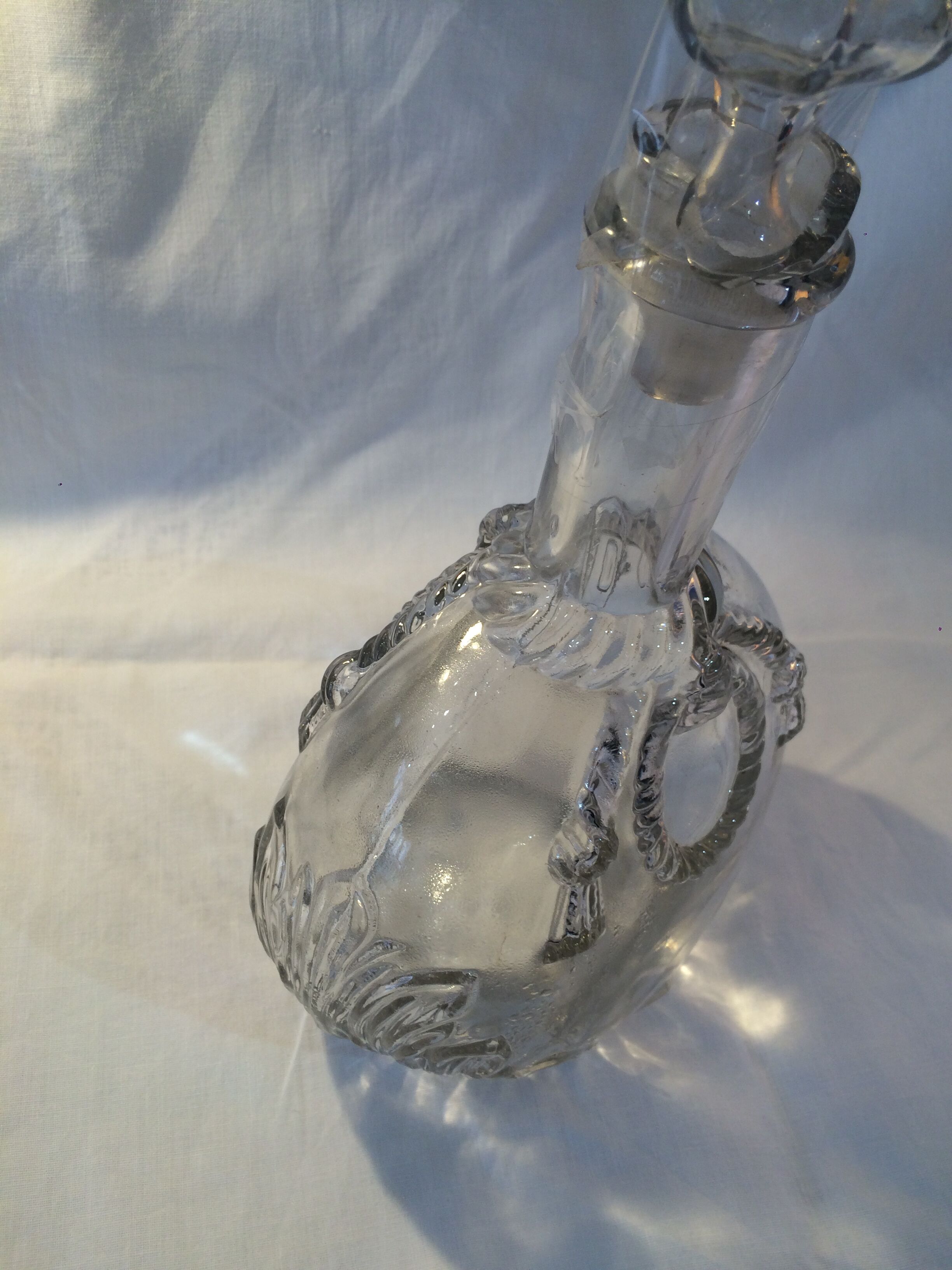 Glass carafe