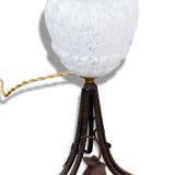 Table lamp with foot to Ivy leaf décor