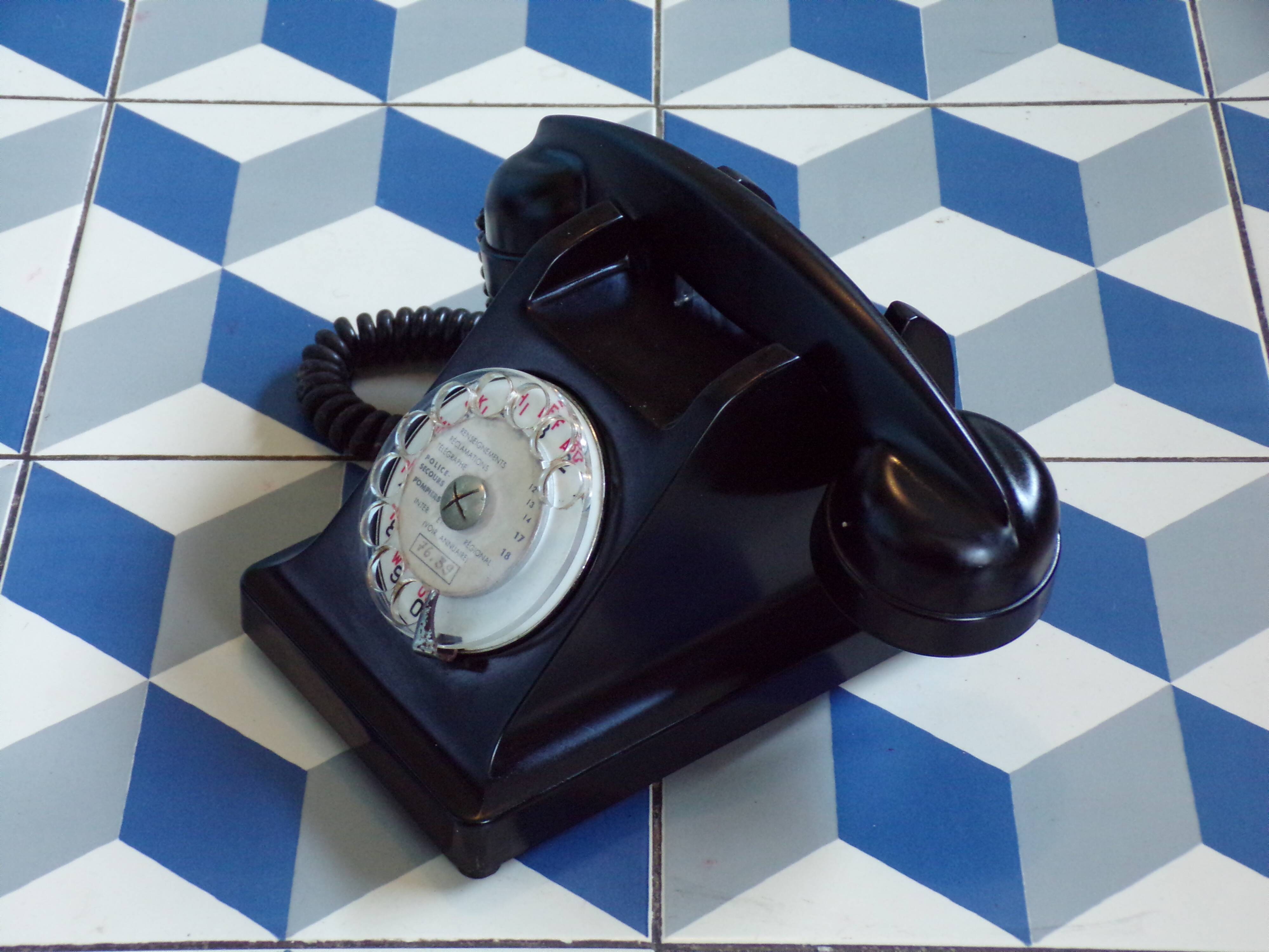 Bakelite telephone