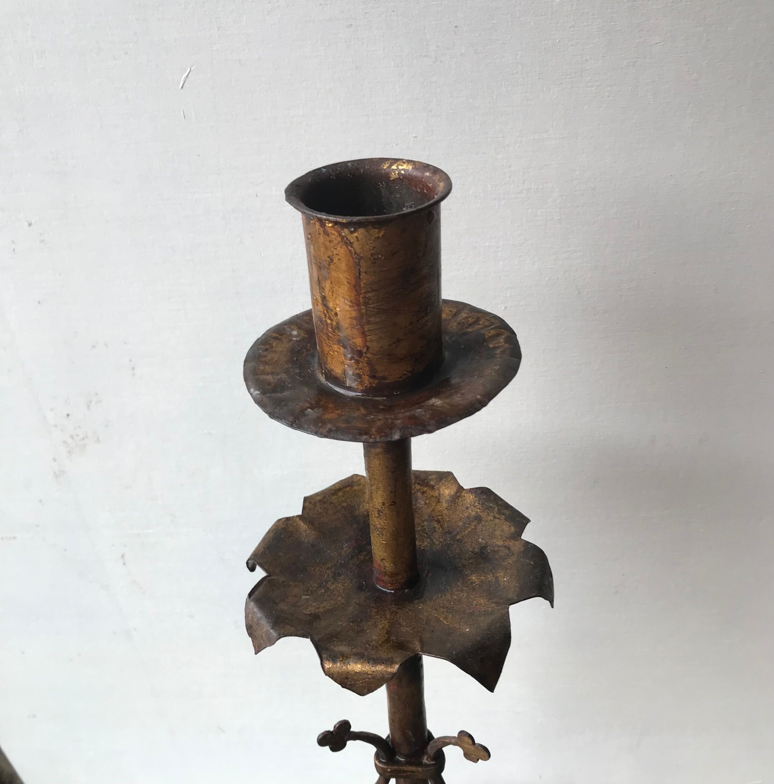 Bougeoir en métal doré