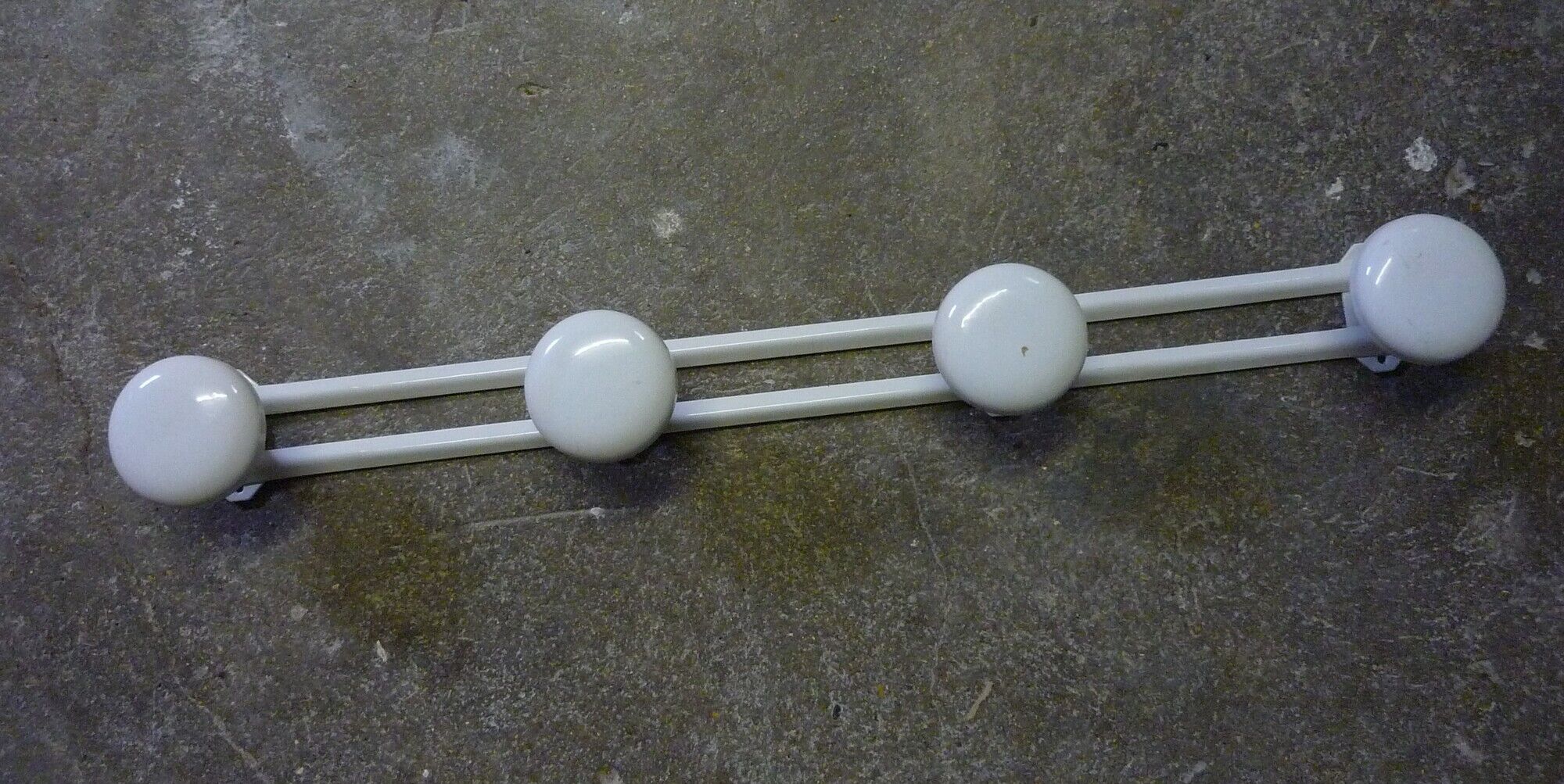White lacquered metal hook, 4 hooks, industrial style