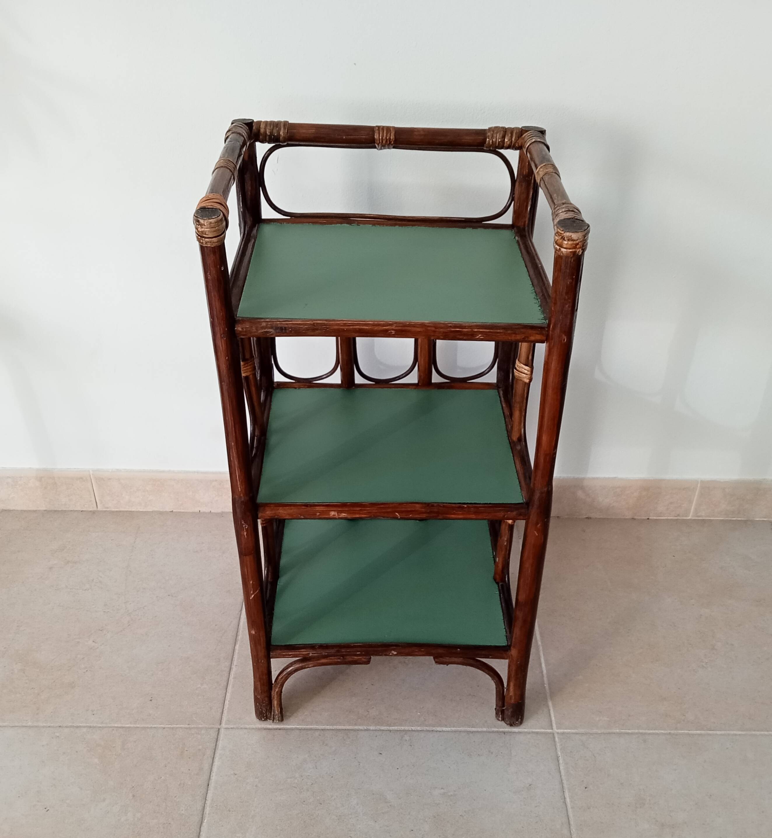 Vintage standing shelf in bamboo and rattan