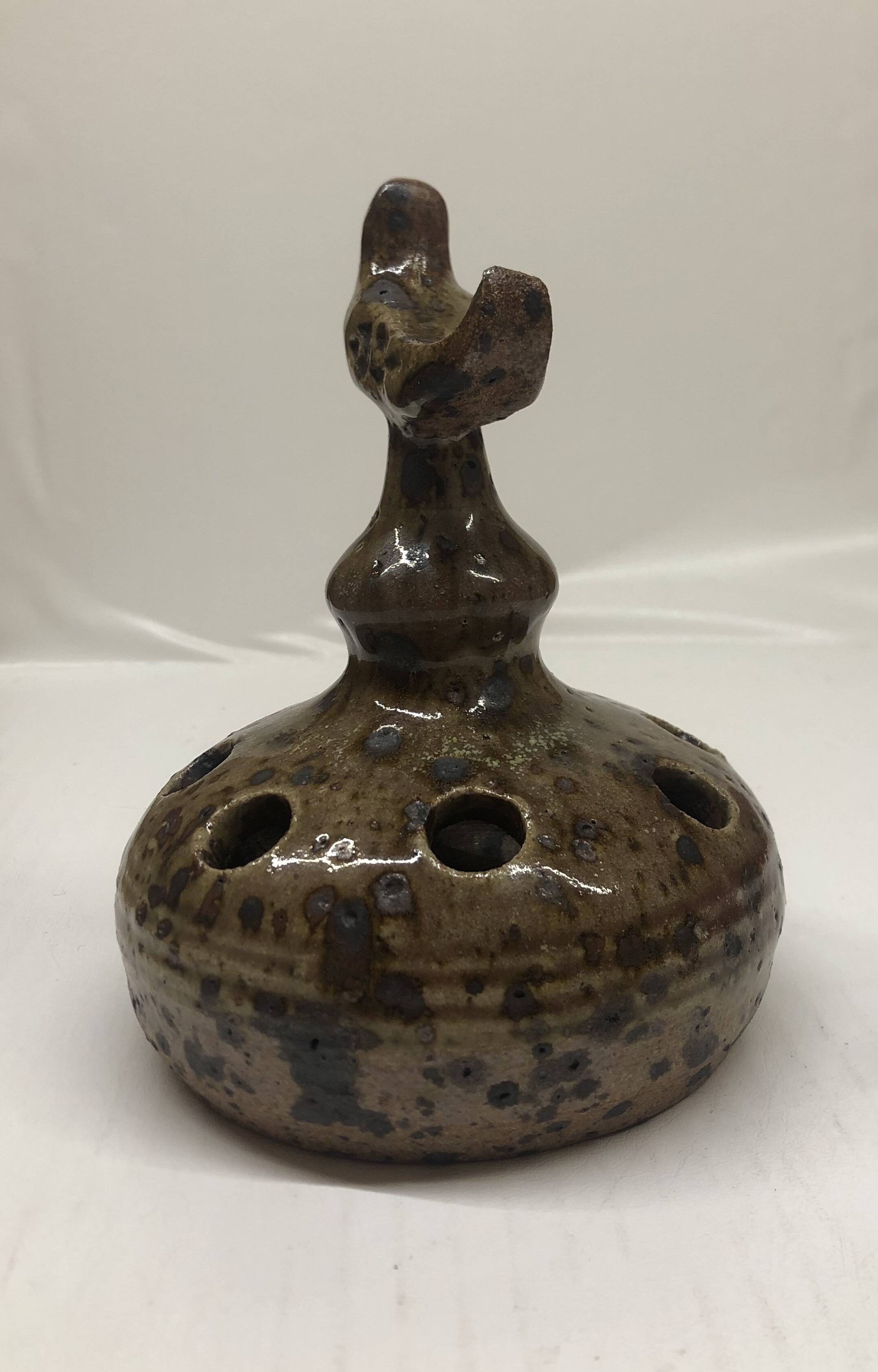 Vase en grès pyrité zoomorphe