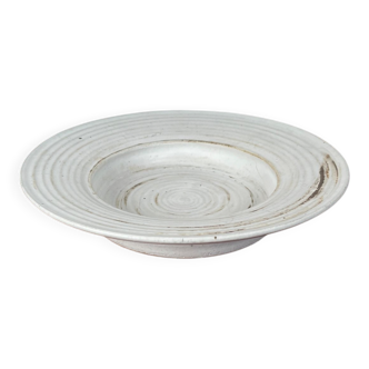 Mid-century modern minimalist studio pottery bowl from Pottestuen Keramik Frederikshavn, 1960s.