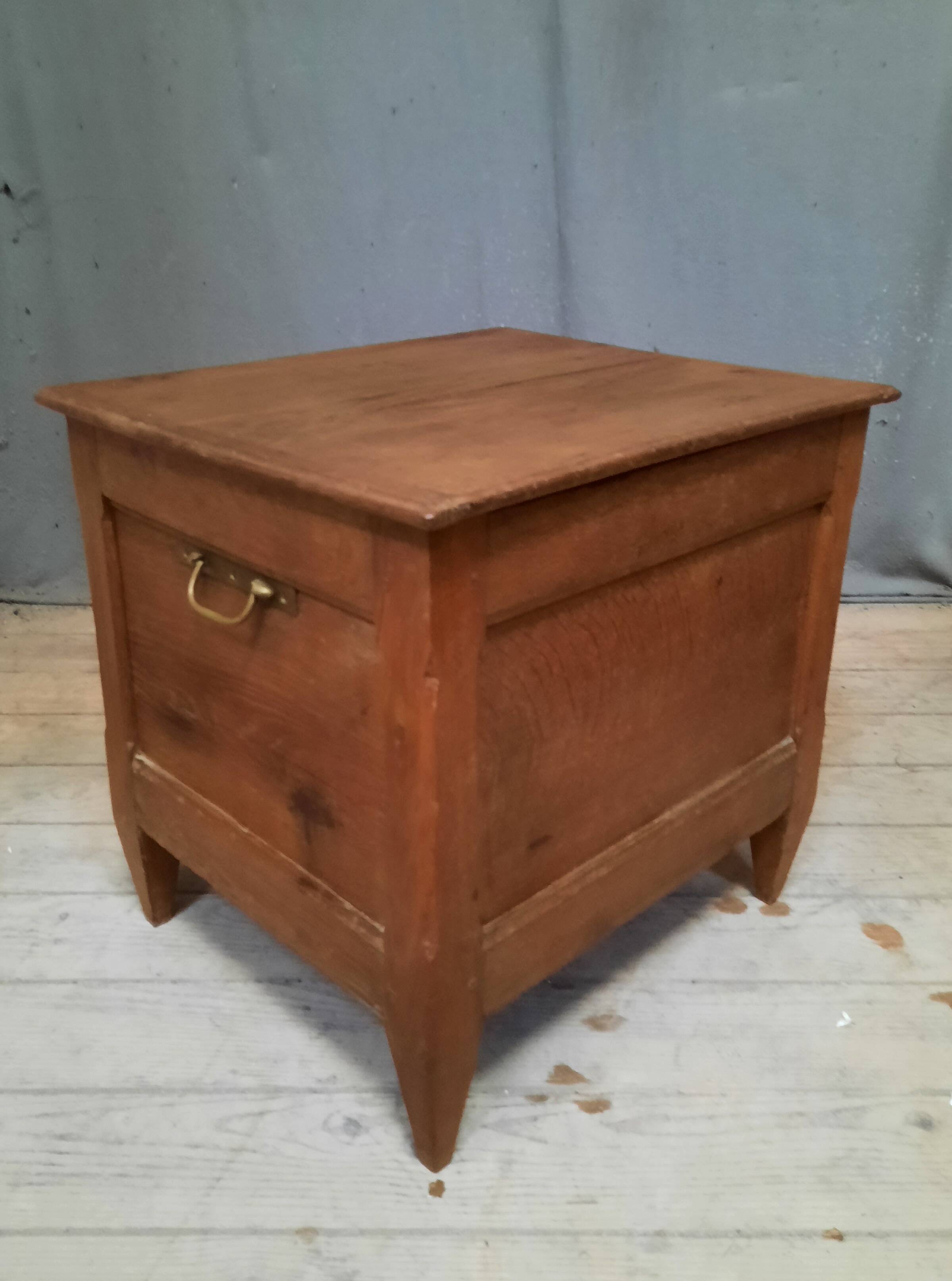 Oak chest