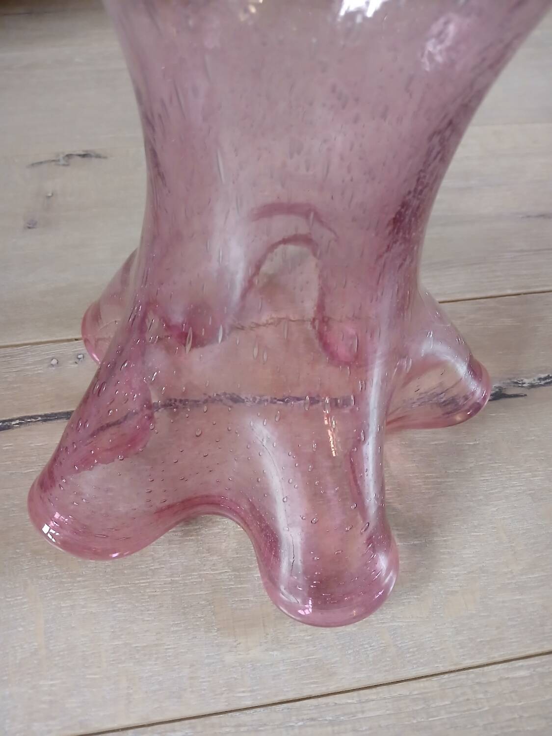 Pink bubble glass corolla vase