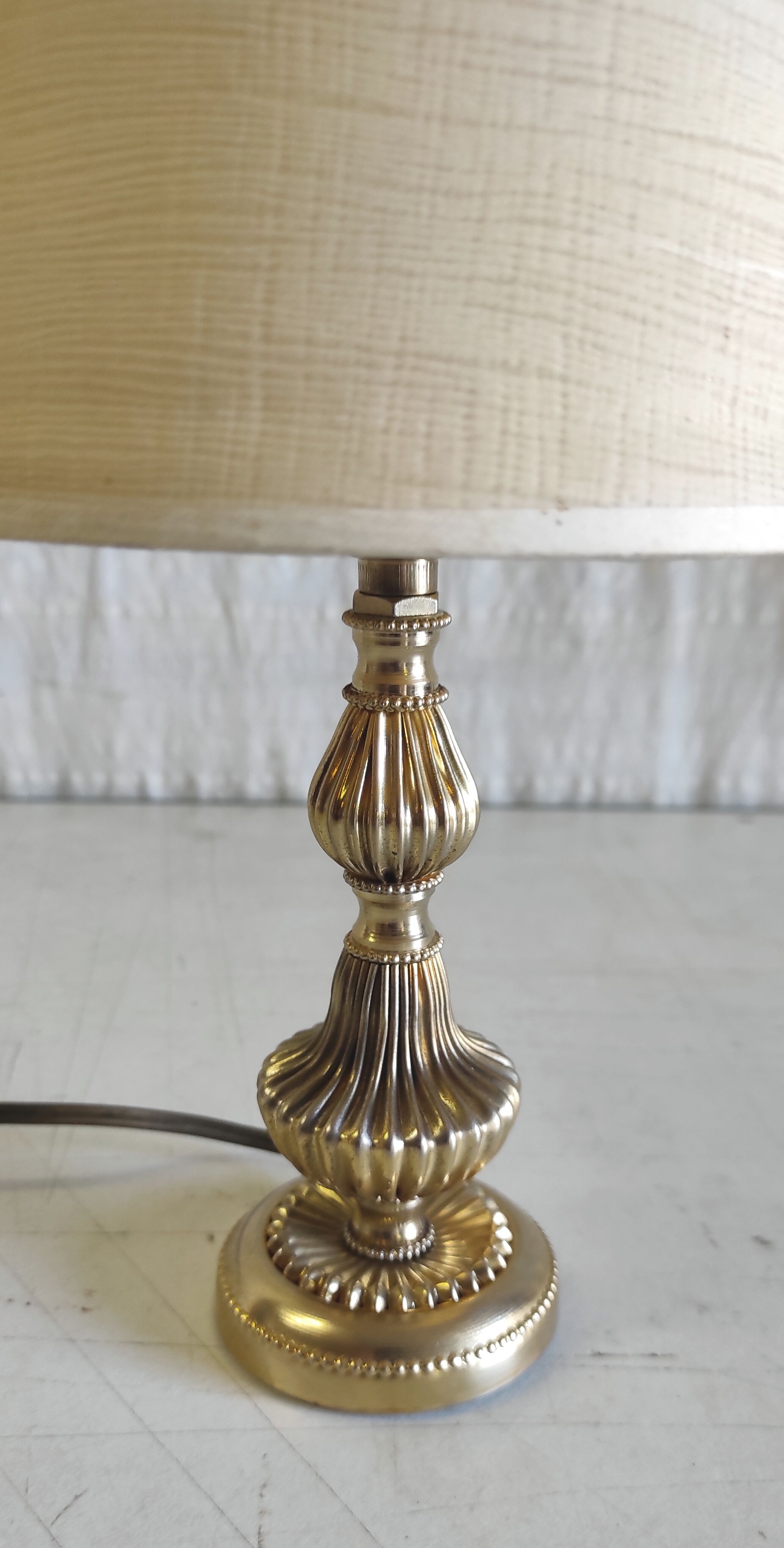 Lampe à poser en laiton doré - mid. XXeme