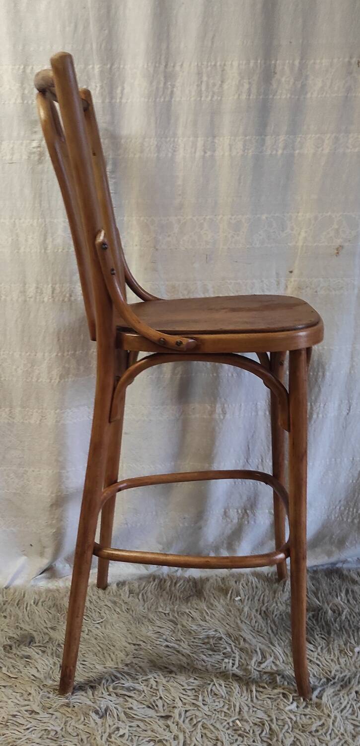 High chair in curved wood - mid. 20th century