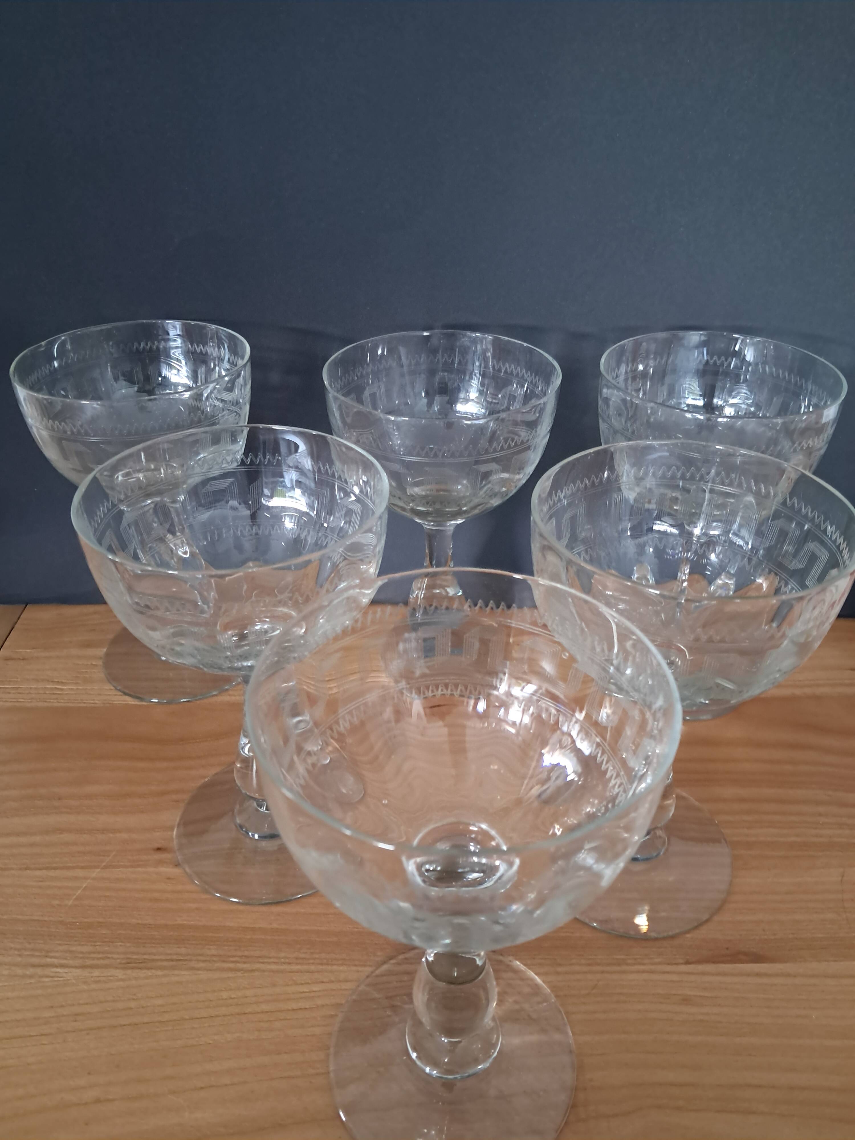 6 coupes  à champagne années 1900/1903 guilloches