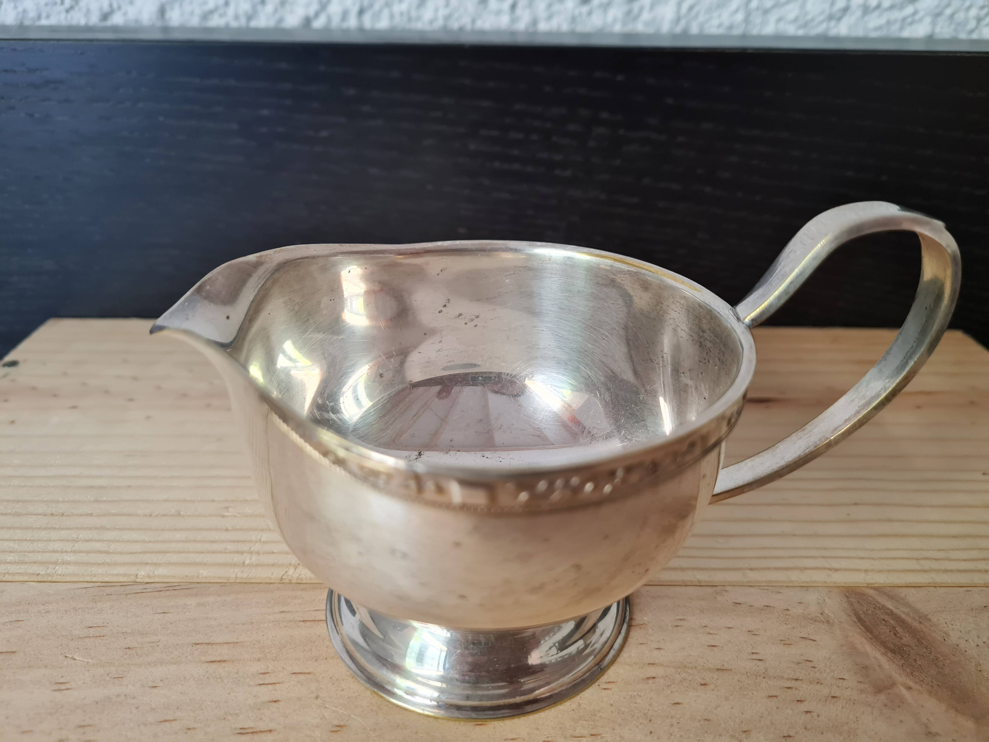 Silver metal saucière signed