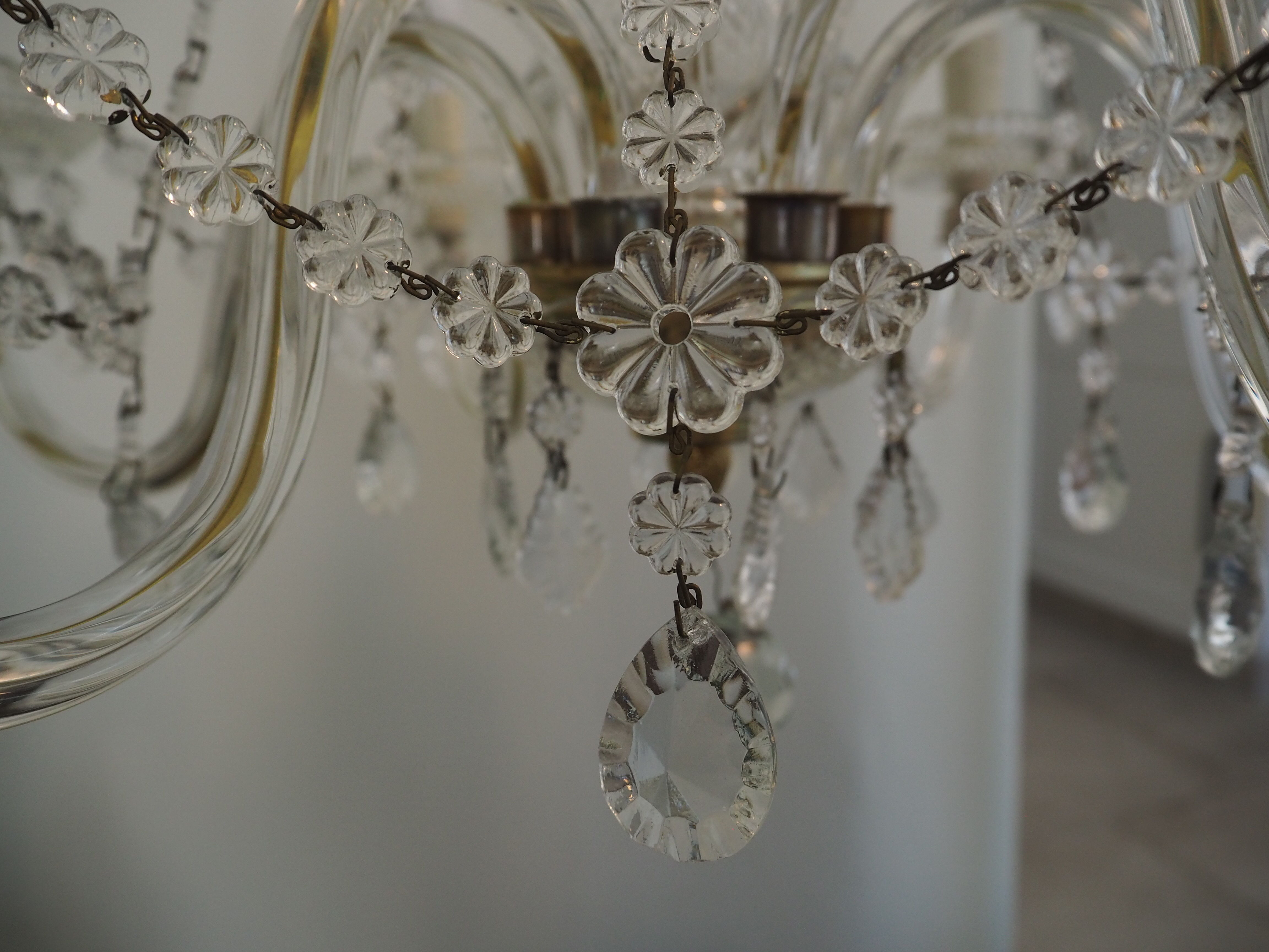 6-light chandelier with tassels