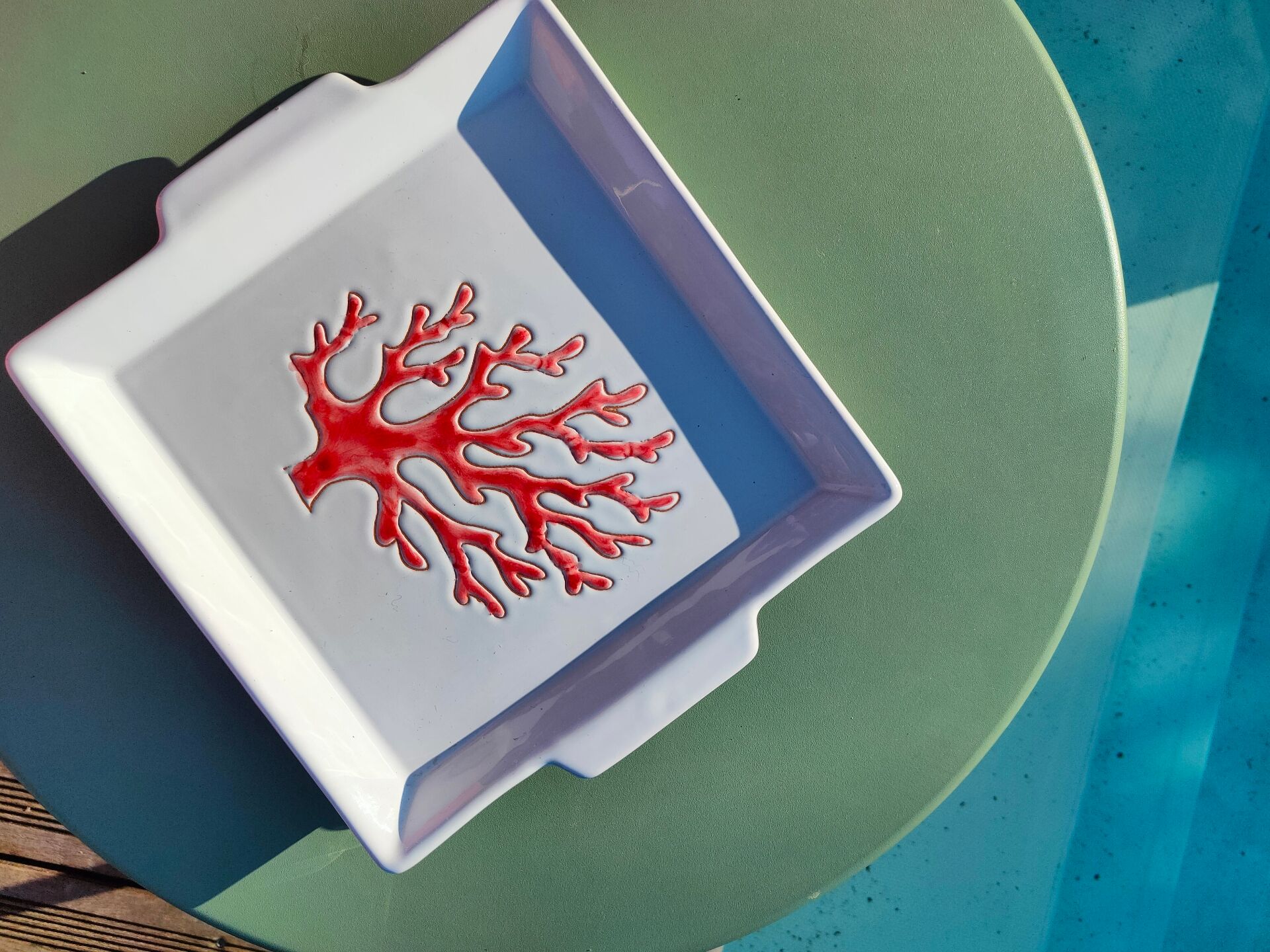 Square serving dish