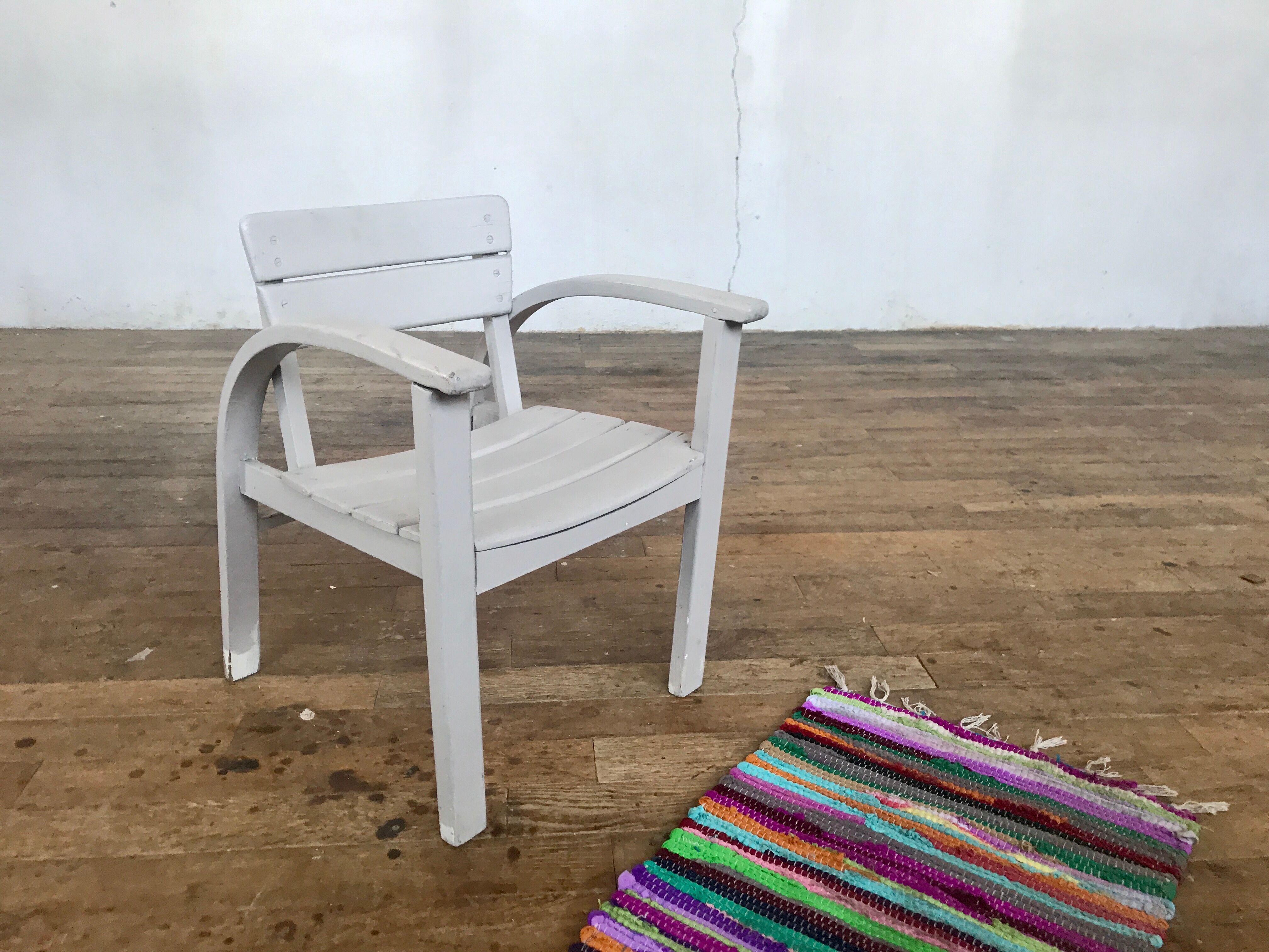Fauteuil vintage pour enfant blanc gris clair 1950