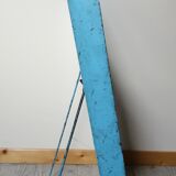 Antique display for eclor seed sachet