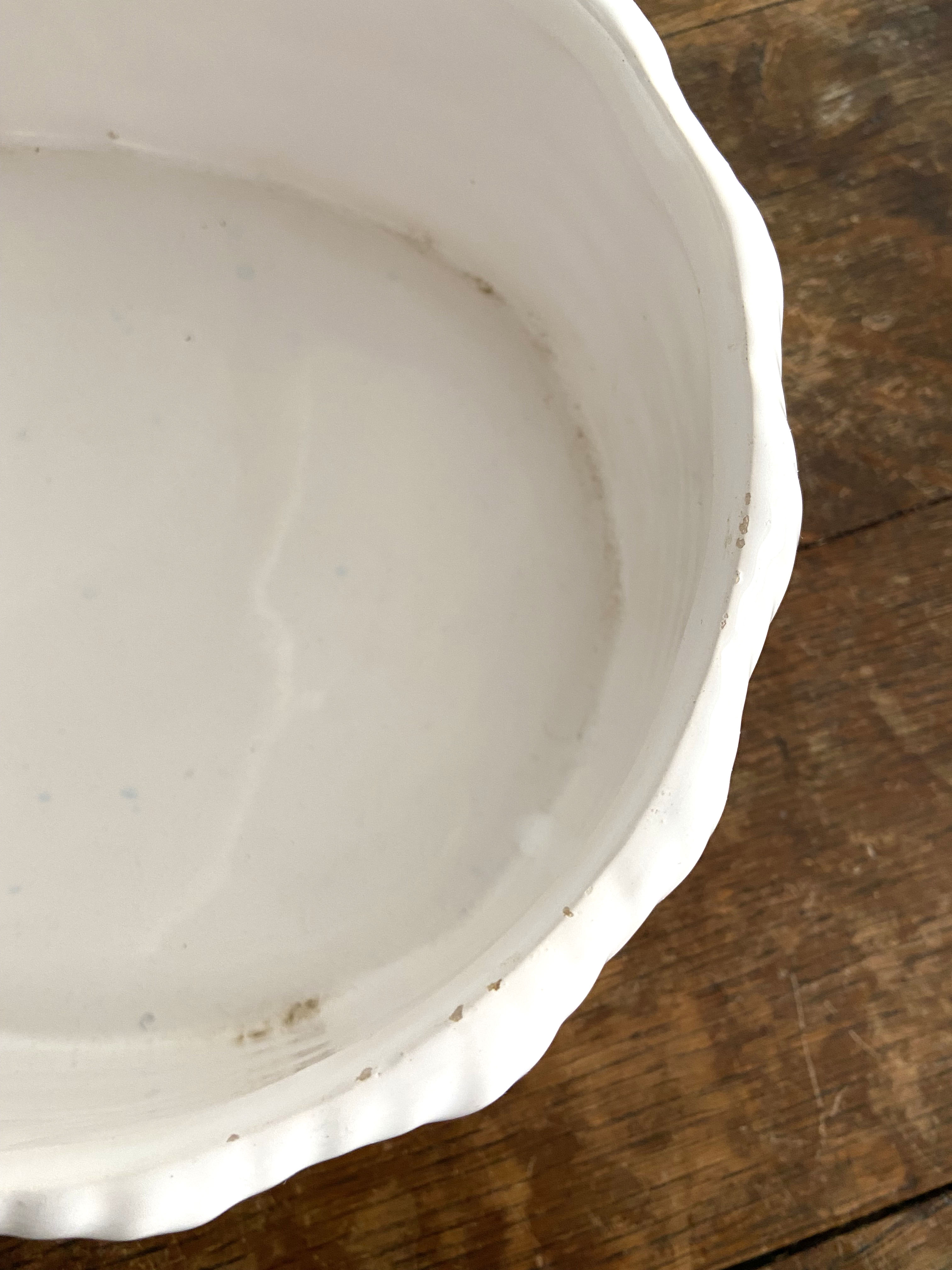 Fruit cup in white earthenware