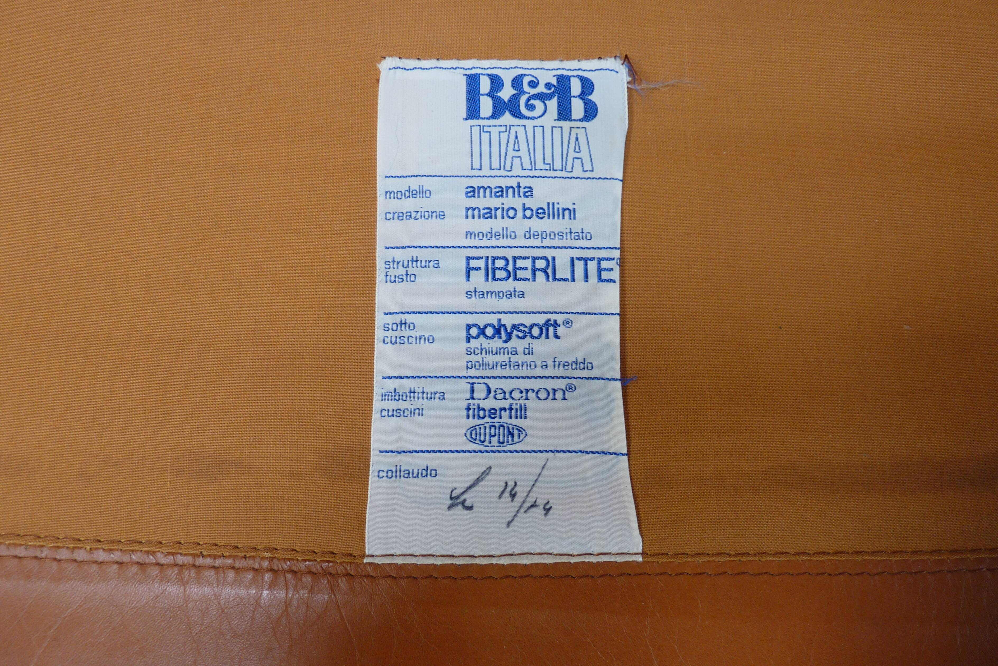 Amanta leather armchair produced by B&B, Italy, in 1973. White shell.