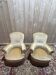 Paire de fauteuils style Anglais en velours jaune