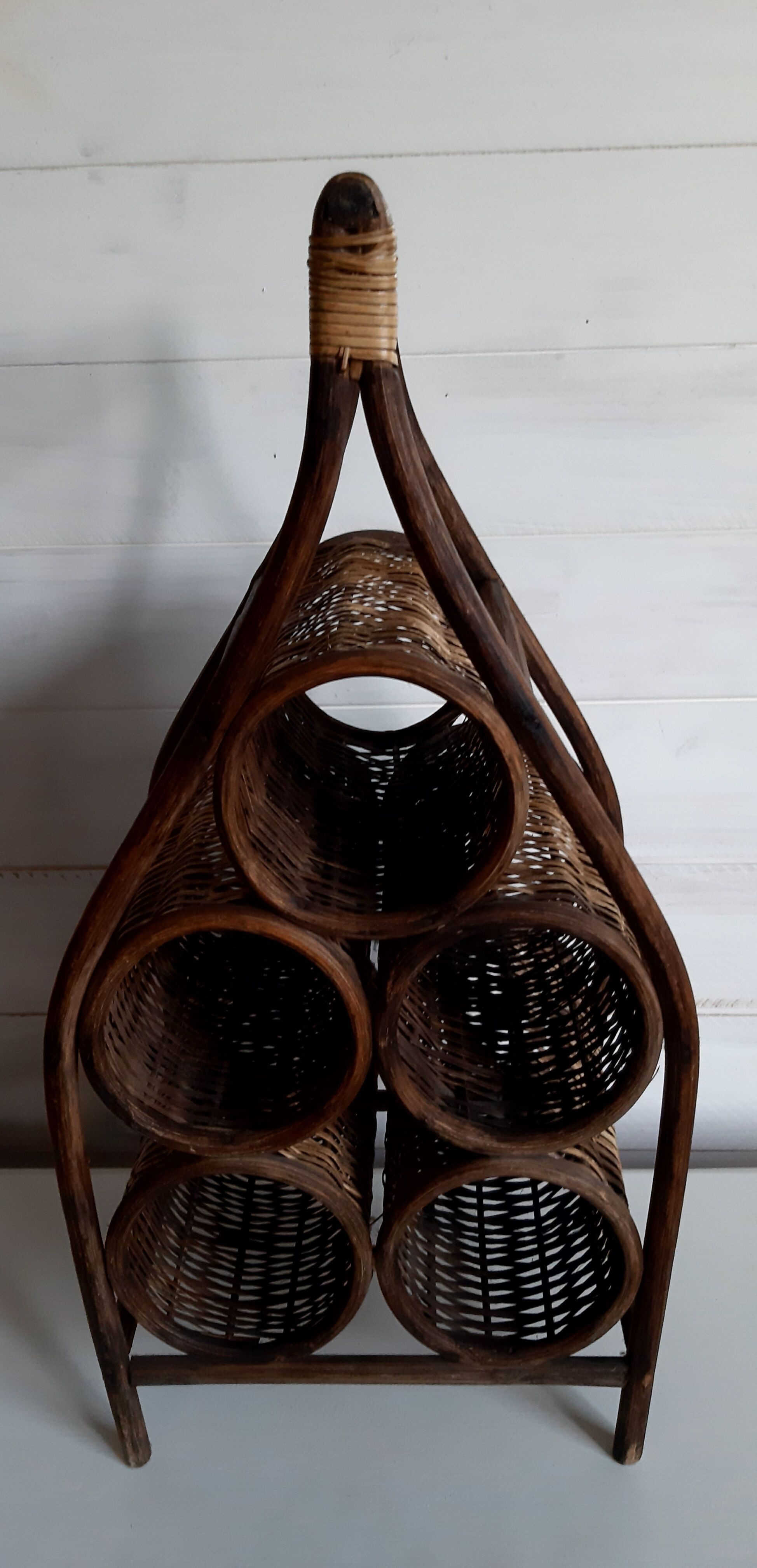 Porte bouteilles osier et rotin