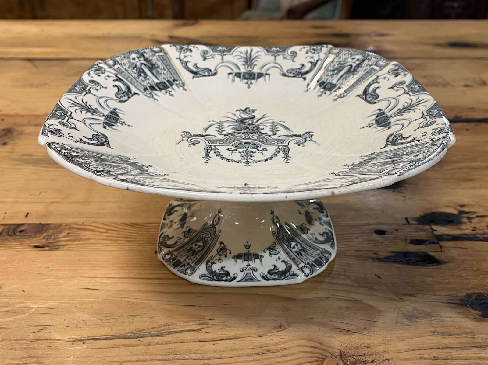 Gien earthenware fruit bowl with Mascaron decoration - early 20th century