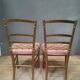 Paire de chaise capitonnée en bois doré