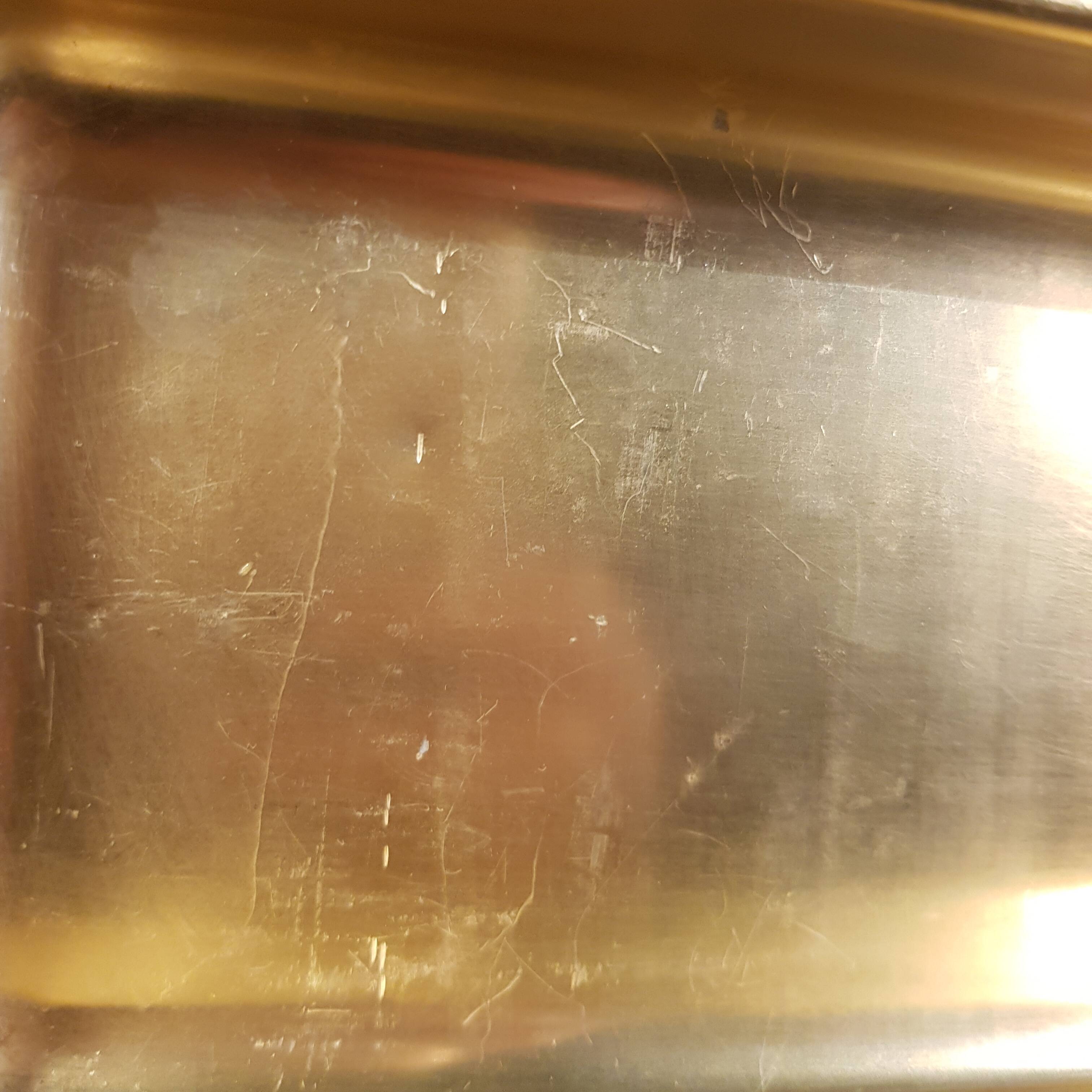 Quickube ice cube tray