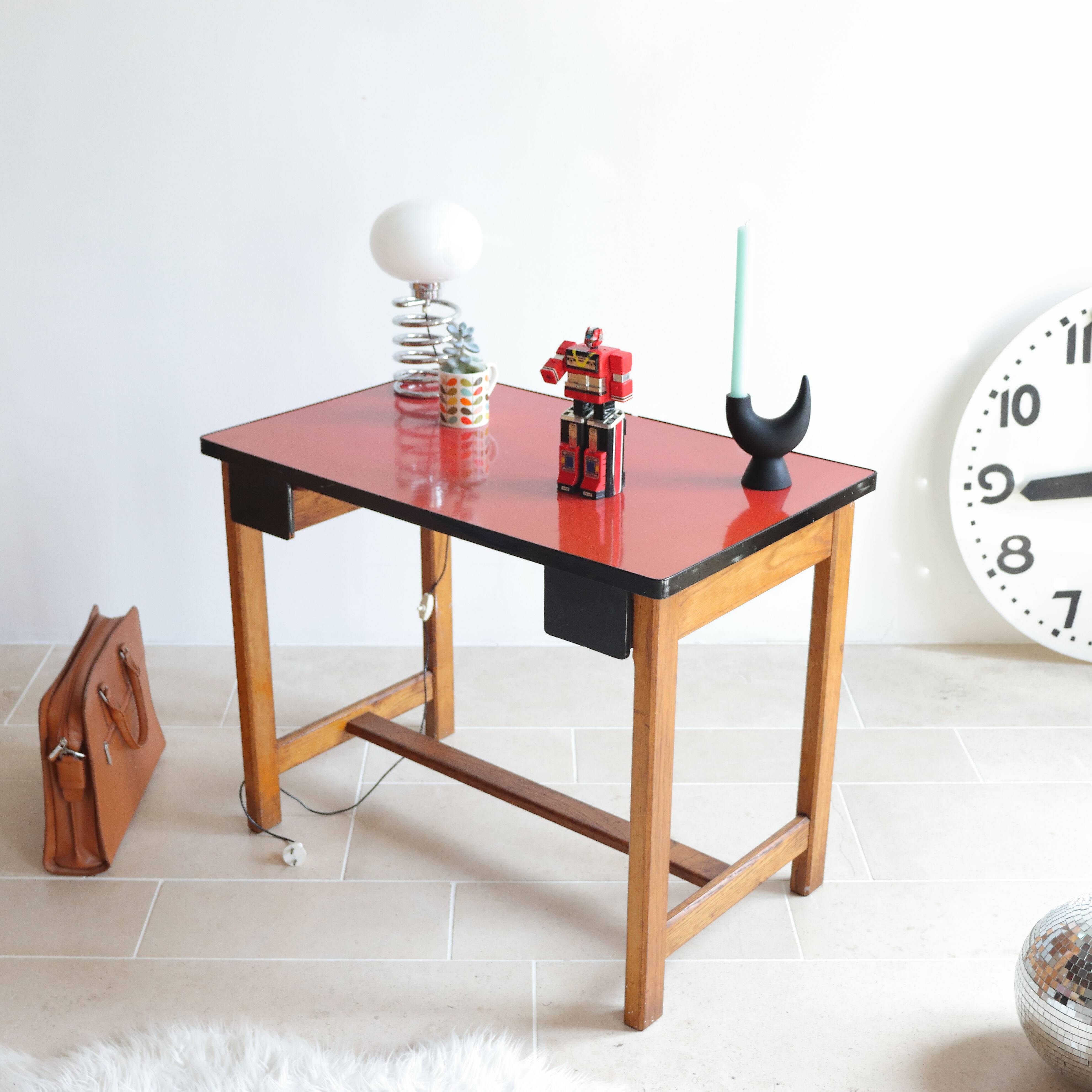 Vintage children's desk in solid oak and red formica, 50s/60s