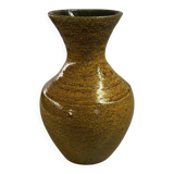 Accolay ochre vase