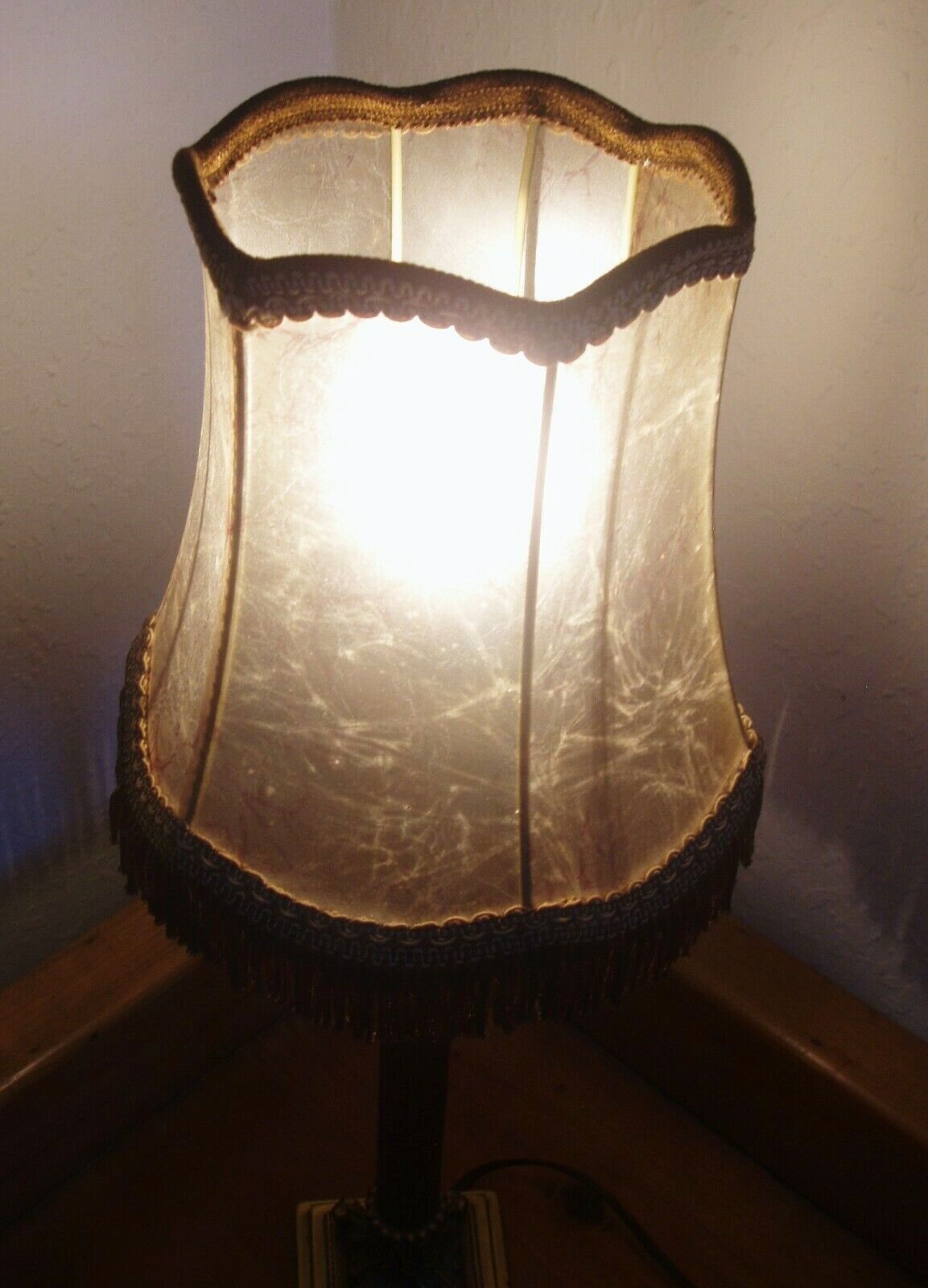 Stunning 1960s-style bronze lamp Empire/ Skin Abat day