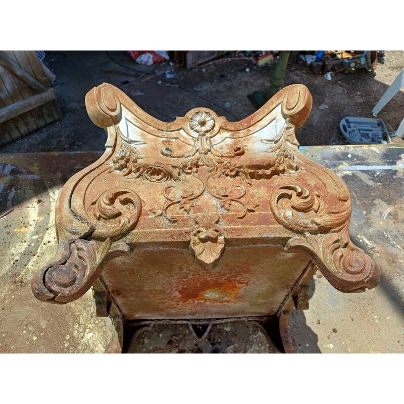 1 cast iron planter from 1900 from Charleville - Mézières, rockery style